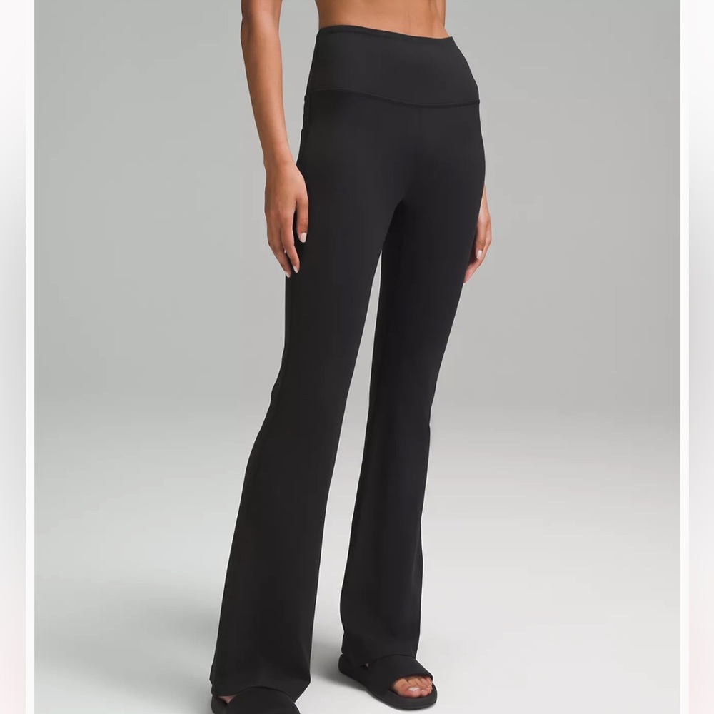 Groove Super-High-Rise Flared Pant Nulu Size 4